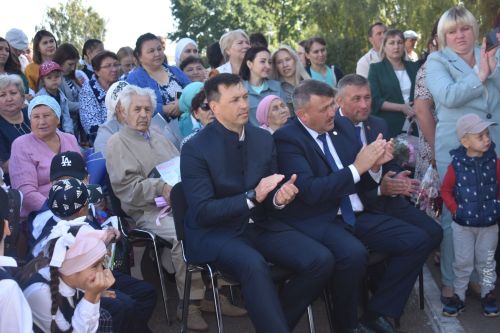 В Большекайбицкой школе прозвенел звонок на первый урок