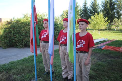 Кече Мәме мәктәбендә узган Белем бәйрәменнән мизгелләр