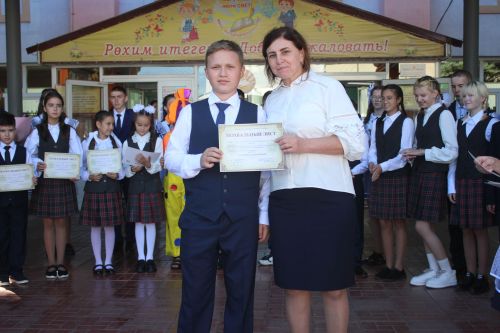 В Большекайбицкой школе прозвенел звонок на первый урок