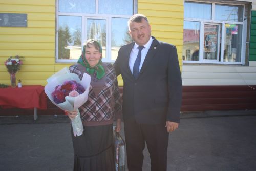Кече Мәме мәктәбендә узган Белем бәйрәменнән мизгелләр