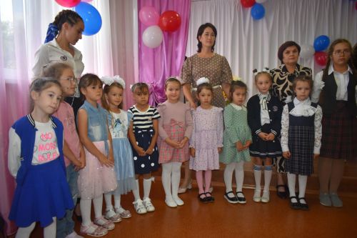 В детской школе искусств состоялась торжественная линейка, посвященная Дню знаний