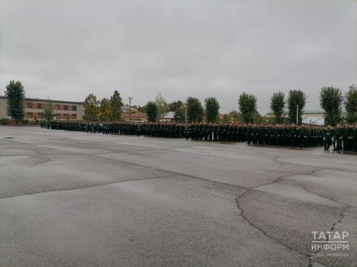 В Казанском танковом училище несколько сотен курсантов приняли присягу