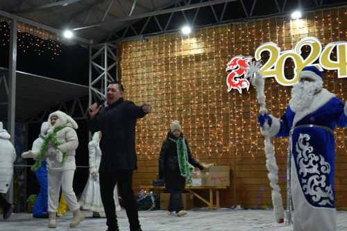 В новогоднюю ночь в Кайбицах разыграли бычка, барана и кролика