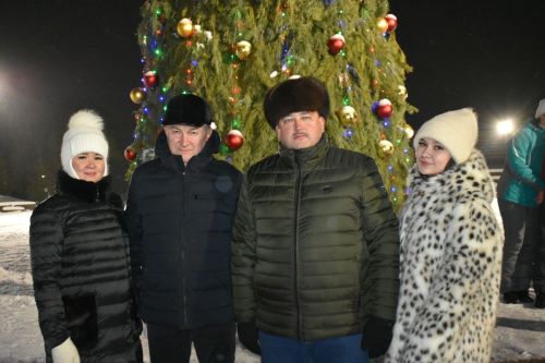 В новогоднюю ночь в Кайбицах разыграли бычка, барана и кролика