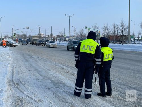 Госавтоинспекция напоминает водителям об опасности выезда на встречную полосу