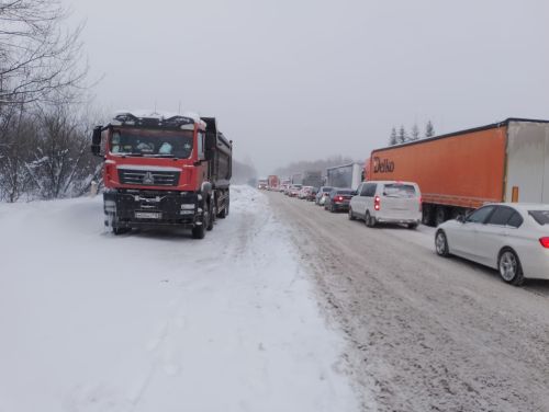 На трассах М5 и М12 из-за непогоды временно ограничено движение любого транспорта