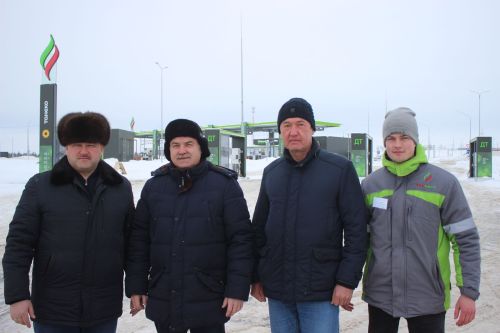 Сегодня в Кайбицах с деловым визитом побывал министр транспорта и дорожного хозяйства Республики Татарстан Фарит Ханифов