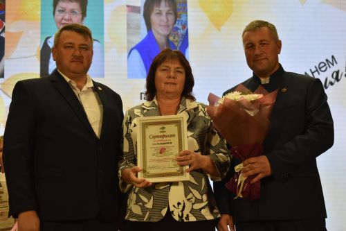 На праздничном мероприятии ко Дню учителя чествовали лучших кайбицких педагогов