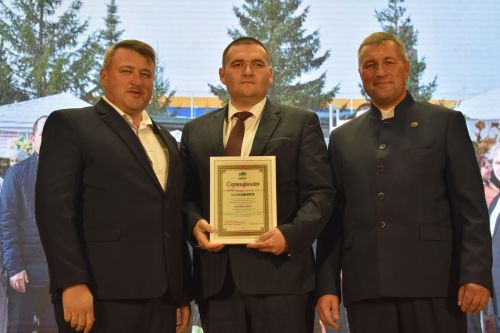 На праздничном мероприятии ко Дню учителя чествовали лучших кайбицких педагогов