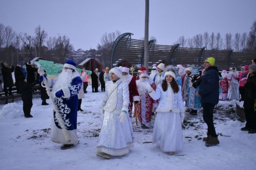 В Кайбицах состоялось открытие главной елки района