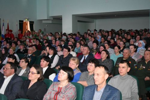 Ватанны саклаучылар көне уңаеннан «Балкыш» фестивалендә катнашучылар зур концерт куйды