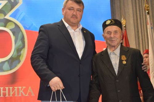 Ватанны саклаучылар көне уңаеннан «Балкыш» фестивалендә катнашучылар зур концерт куйды