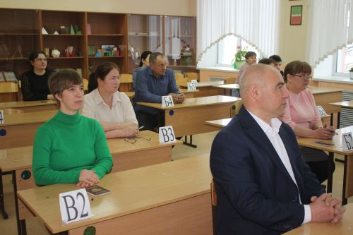 Родители кайбицких выпускников провели день сдачи ЕГЭ
