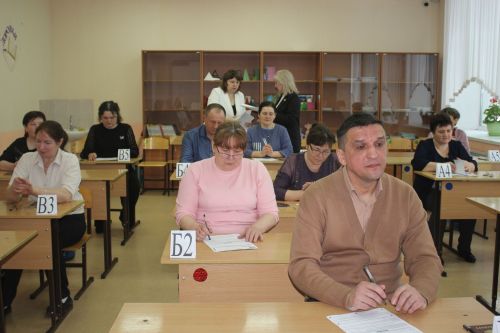 Родители кайбицких выпускников провели день сдачи ЕГЭ