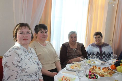 Накануне 8 Марта в Кайбицах встретились с матерями и женами участников спецоперации