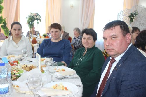 Накануне 8 Марта в Кайбицах встретились с матерями и женами участников спецоперации