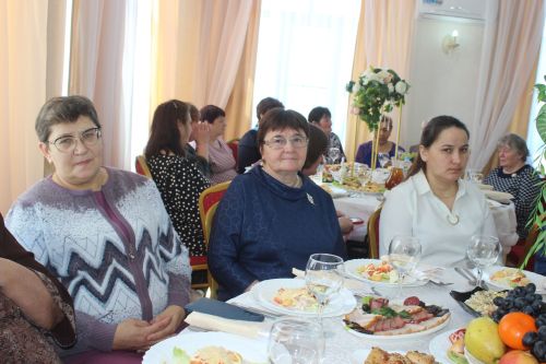 Накануне 8 Марта в Кайбицах встретились с матерями и женами участников спецоперации