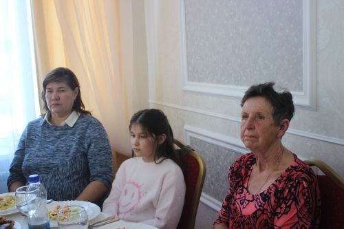 Накануне 8 Марта в Кайбицах встретились с матерями и женами участников спецоперации