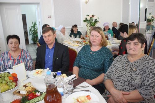 Накануне 8 Марта в Кайбицах встретились с матерями и женами участников спецоперации