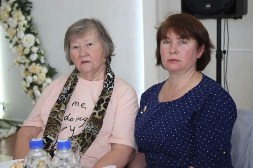 Накануне 8 Марта в Кайбицах встретились с матерями и женами участников спецоперации