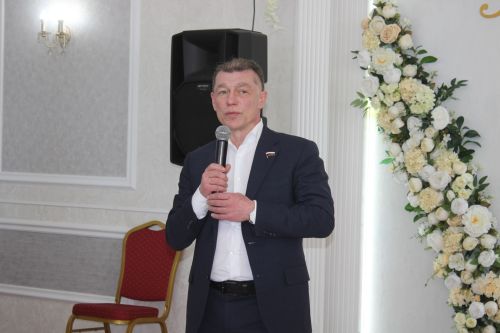 Накануне 8 Марта в Кайбицах встретились с матерями и женами участников спецоперации