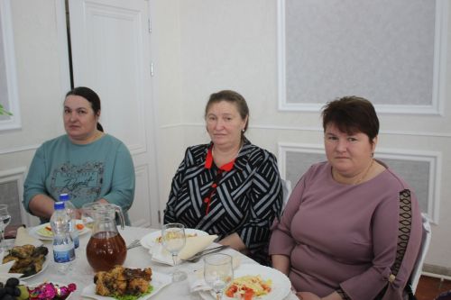 Накануне 8 Марта в Кайбицах встретились с матерями и женами участников спецоперации