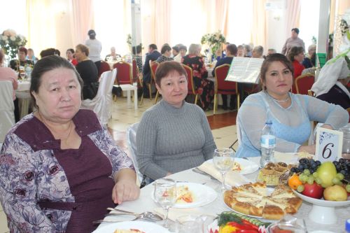 Накануне 8 Марта в Кайбицах встретились с матерями и женами участников спецоперации