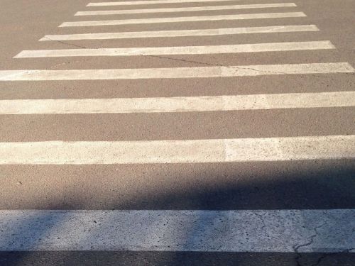 На Вишневского в Казани иномарка вылетела на красный и сбила школьника