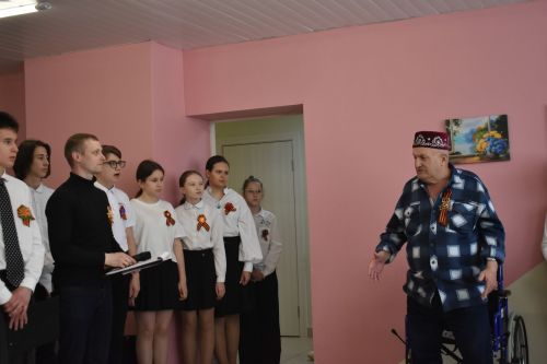 Кайбычның Картлар һәм инвалидлар интернат-йортына кунаклар килде