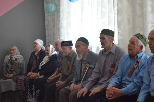 Кайбычның Картлар һәм инвалидлар интернат-йортына кунаклар килде