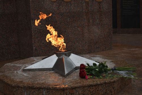 В Кайбицах на мемориальном комплексе зажгли Вечный огонь