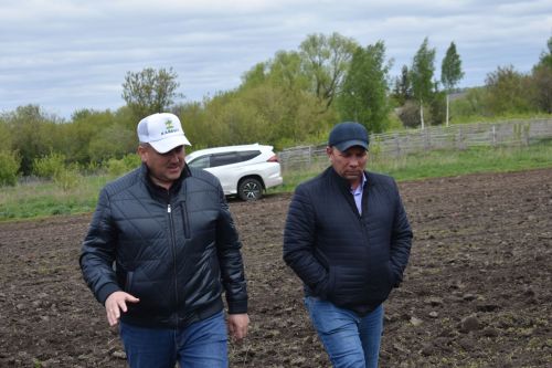 Кайбыч районы башлыгы язгы кыр эшләре барышы белән танышты