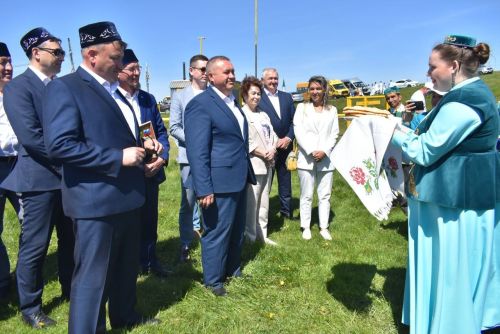 Кайбычлылар Чувашия Республикасы Комсомол районының Урмай авылында Сабантуй бәйрәмен гөрләтеп кайтты