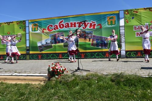 Кайбычлылар Чувашия Республикасы Комсомол районының Урмай авылында Сабантуй бәйрәмен гөрләтеп кайтты
