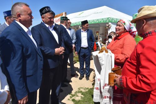 Кайбычлылар Чувашия Республикасы Комсомол районының Урмай авылында Сабантуй бәйрәмен гөрләтеп кайтты