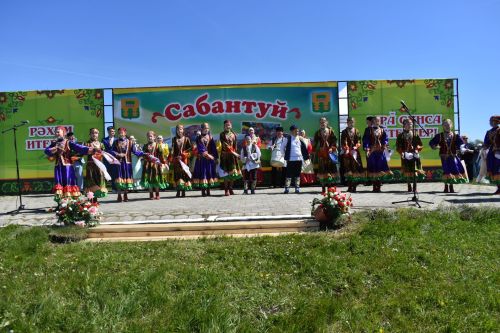 Кайбычлылар Чувашия Республикасы Комсомол районының Урмай авылында Сабантуй бәйрәмен гөрләтеп кайтты