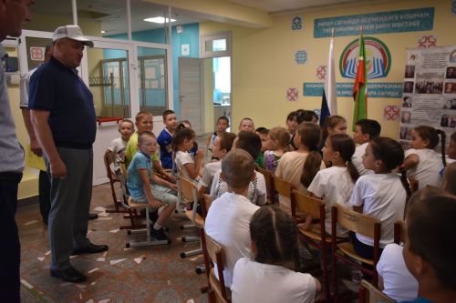 Район башлыгы мәктәпләрнең һәм балалар бакчаларының яңа уку елына әзерлеге белән танышуын дәвам итә