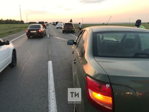В Татарстане столкнулись две легковушки, погибли пять человек