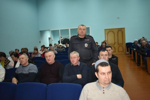 В селе Большое Подберезье сход граждан прошел оживленно