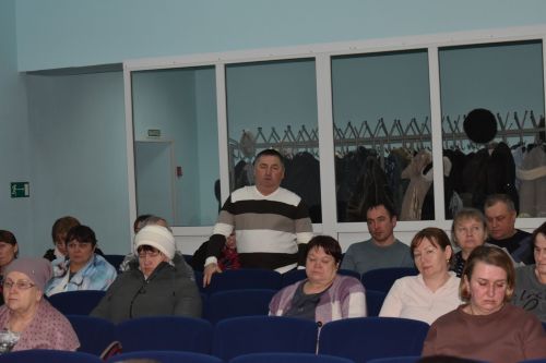 В селе Большое Подберезье сход граждан прошел оживленно