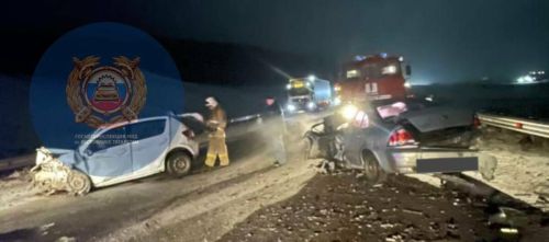 В Татарстане водитель иномарки вылетел на встречную полосу и погиб, врезавшись в легковое авто