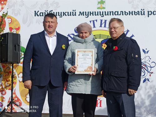 В Большом Подберезье наряду с фестивалем русской песни прошел праздник тыквы