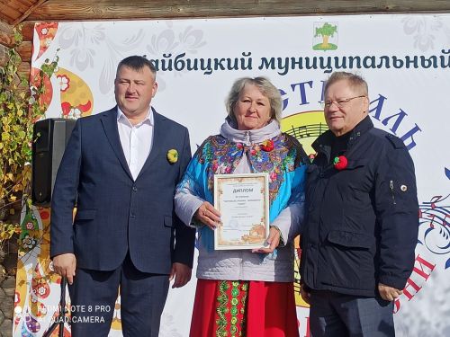 В Большом Подберезье наряду с фестивалем русской песни прошел праздник тыквы