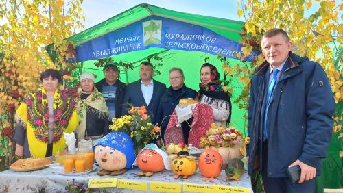 В Большом Подберезье наряду с фестивалем русской песни прошел праздник тыквы