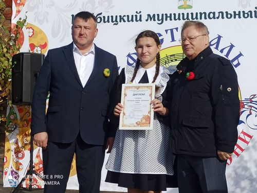 В Большом Подберезье наряду с фестивалем русской песни прошел праздник тыквы