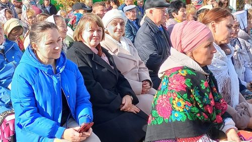 В Большом Подберезье наряду с фестивалем русской песни прошел праздник тыквы