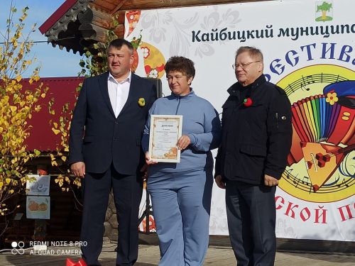 В Большом Подберезье наряду с фестивалем русской песни прошел праздник тыквы