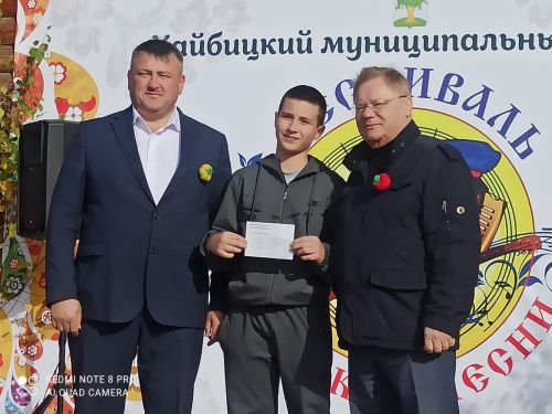 В Большом Подберезье наряду с фестивалем русской песни прошел праздник тыквы