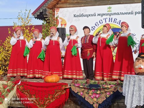 В Большом Подберезье наряду с фестивалем русской песни прошел праздник тыквы