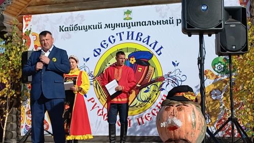 В Большом Подберезье наряду с фестивалем русской песни прошел праздник тыквы